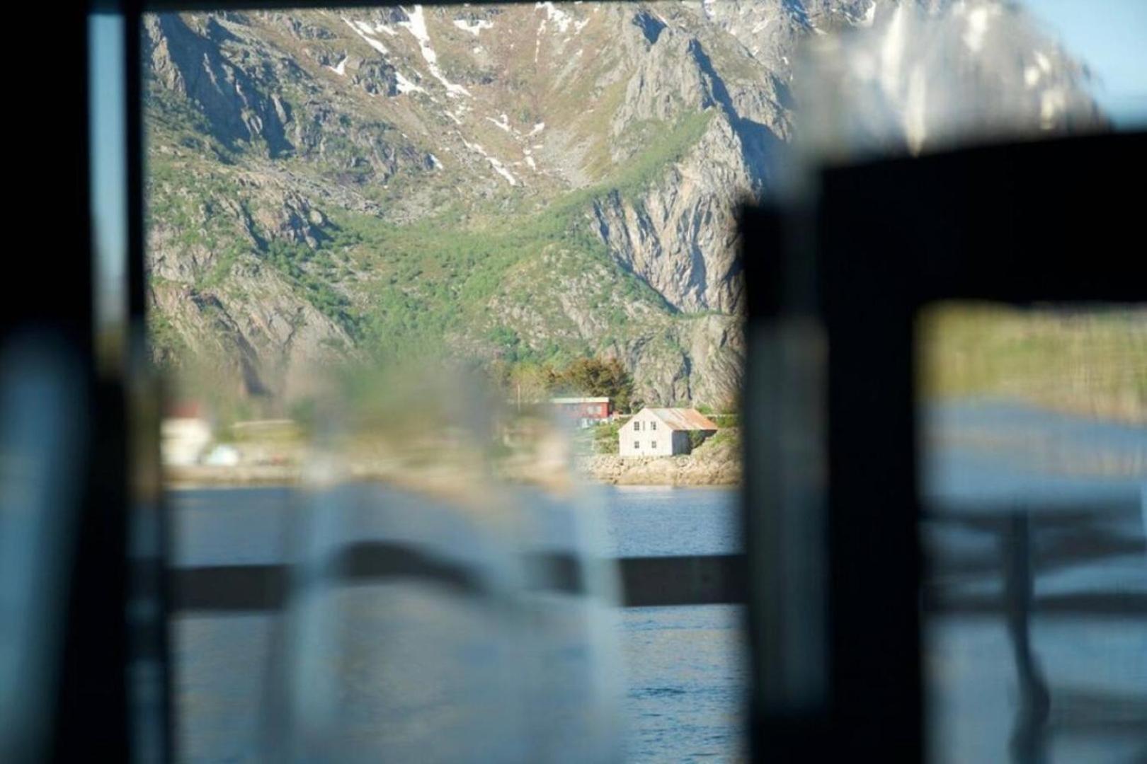 Seafront Apartment Henningsvær Eksteriør bilde